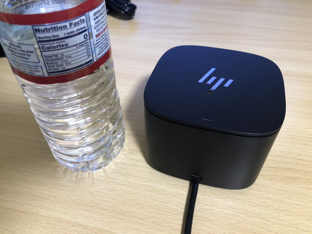 Dockのペットボトルと比較の写真